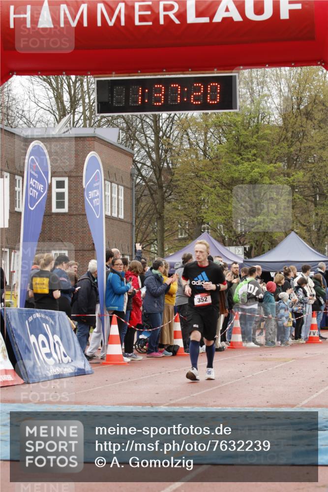 13.04.2025 - Hammer Lauf A. Gomolzig http://msf.ph/oto/7632239 13.04.2025 12:37:18 Ziel 1999 meine-sportfotos.de