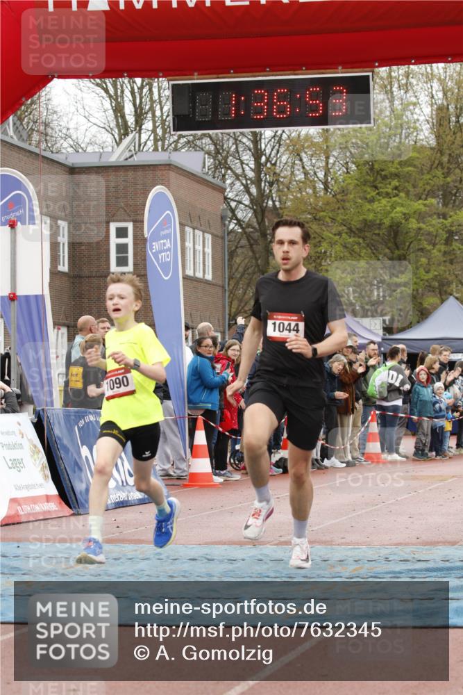 13.04.2025 - Hammer Lauf A. Gomolzig http://msf.ph/oto/7632345 13.04.2025 12:36:51 Ziel 177, 1044, 1090, 1208, 1983 meine-sportfotos.de