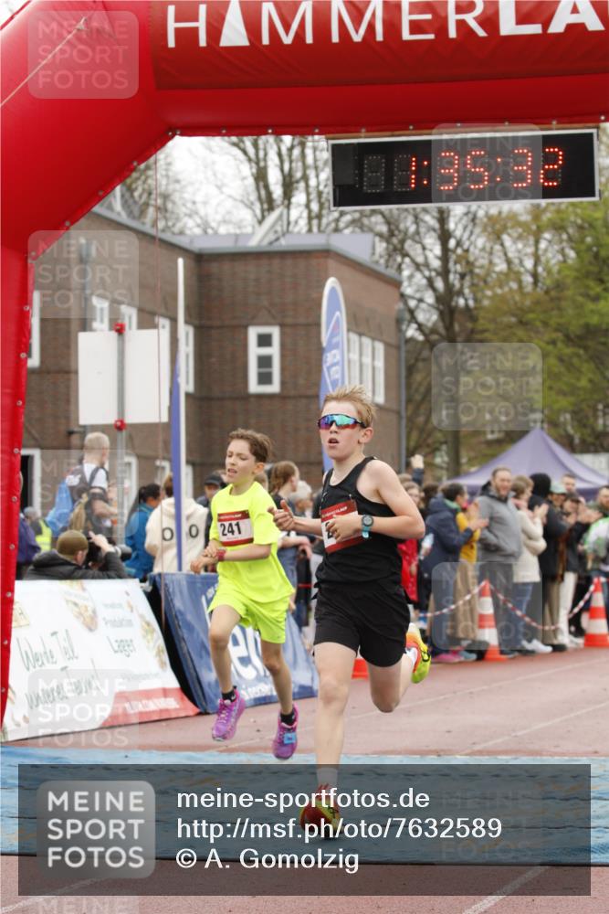 13.04.2025 - Hammer Lauf A. Gomolzig http://msf.ph/oto/7632589 13.04.2025 12:35:30 Ziel 241, 274, 315 meine-sportfotos.de