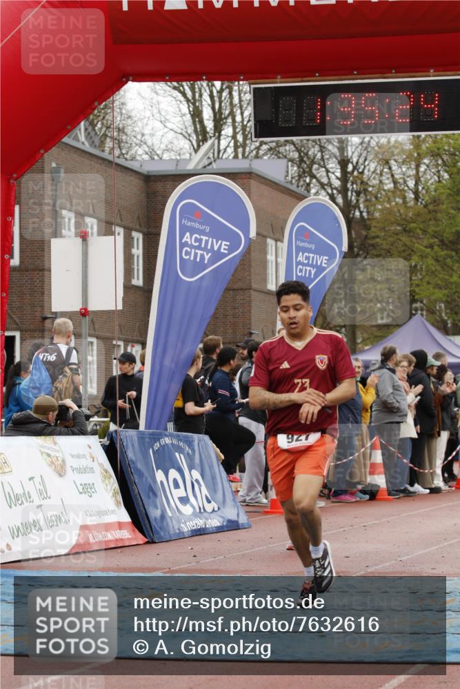 13.04.2025 - Hammer Lauf A. Gomolzig http://msf.ph/oto/7632616 13.04.2025 12:35:22 Ziel 927, 1098 meine-sportfotos.de