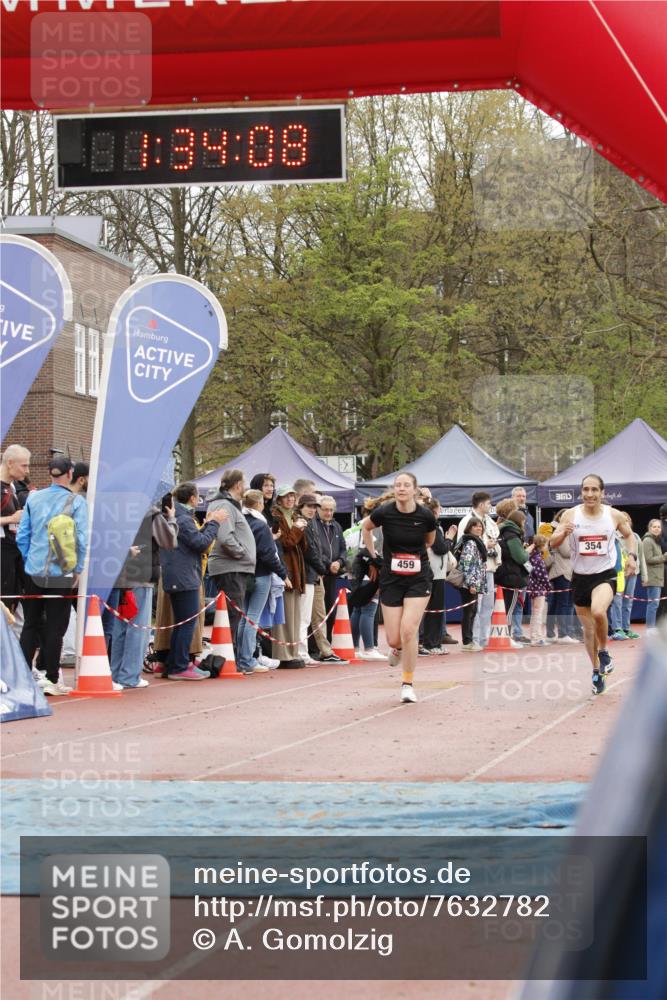 13.04.2025 - Hammer Lauf A. Gomolzig http://msf.ph/oto/7632782 13.04.2025 12:34:06 Ziel 354, 459 meine-sportfotos.de