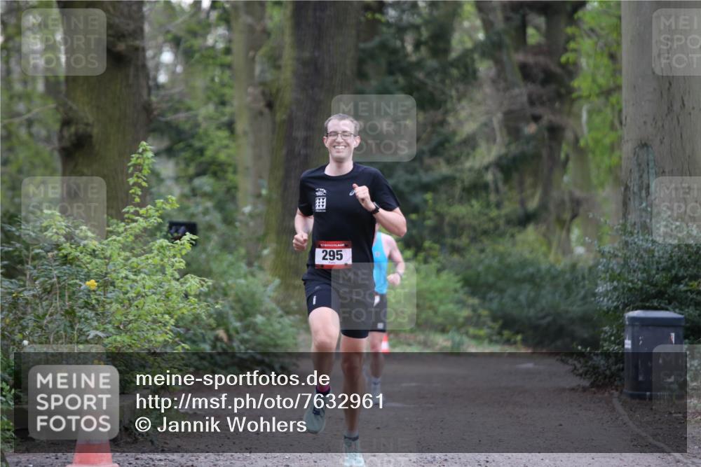 13.04.2025 - Hammer Lauf Jannik Wohlers http://msf.ph/oto/7632961 13.04.2025 10:25:12 Laufen 295 meine-sportfotos.de