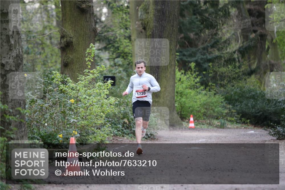 13.04.2025 - Hammer Lauf Jannik Wohlers http://msf.ph/oto/7633210 13.04.2025 10:22:57 Laufen 1720 meine-sportfotos.de