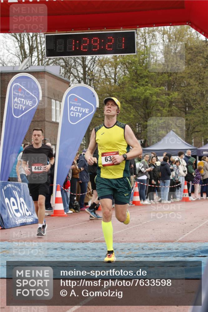 13.04.2025 - Hammer Lauf A. Gomolzig http://msf.ph/oto/7633598 13.04.2025 12:29:20 Ziel 442, 633, 1810 meine-sportfotos.de