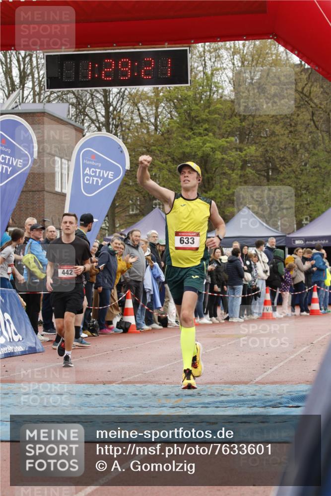13.04.2025 - Hammer Lauf A. Gomolzig http://msf.ph/oto/7633601 13.04.2025 12:29:19 Ziel 442, 633, 1810 meine-sportfotos.de