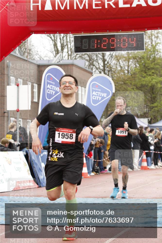13.04.2025 - Hammer Lauf A. Gomolzig http://msf.ph/oto/7633697 13.04.2025 12:29:03 Ziel 21, 444, 1051, 1930, 1958 meine-sportfotos.de