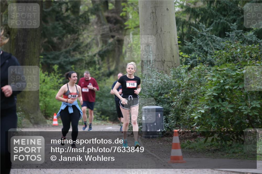 13.04.2025 - Hammer Lauf Jannik Wohlers http://msf.ph/oto/7633849 13.04.2025 10:20:38 Laufen 749, 748 meine-sportfotos.de