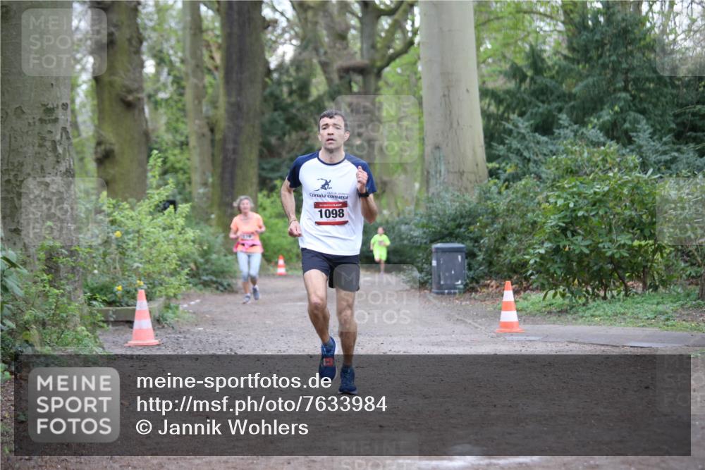 13.04.2025 - Hammer Lauf Jannik Wohlers http://msf.ph/oto/7633984 13.04.2025 12:33:32 Laufen 1098 meine-sportfotos.de