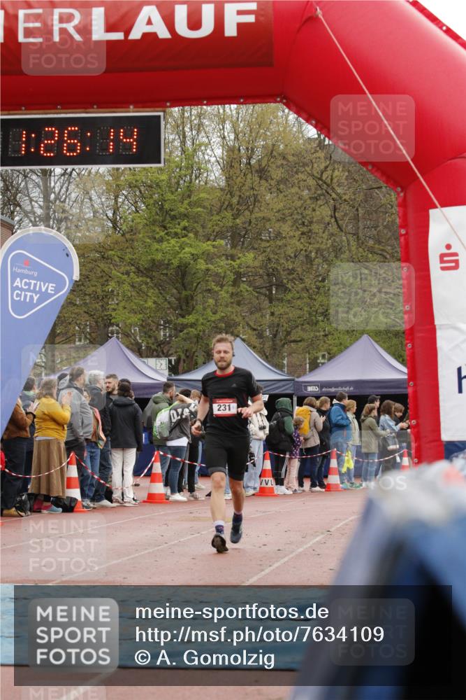 13.04.2025 - Hammer Lauf A. Gomolzig http://msf.ph/oto/7634109 13.04.2025 12:26:12 Ziel 231, 384 meine-sportfotos.de