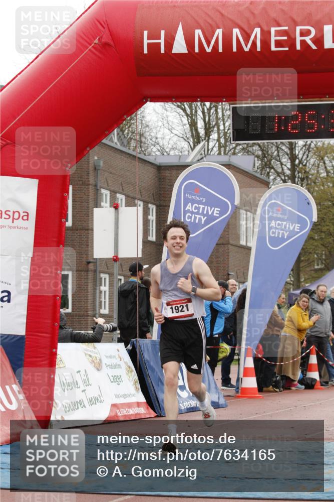 13.04.2025 - Hammer Lauf A. Gomolzig http://msf.ph/oto/7634165 13.04.2025 12:25:33 Ziel 1921 meine-sportfotos.de
