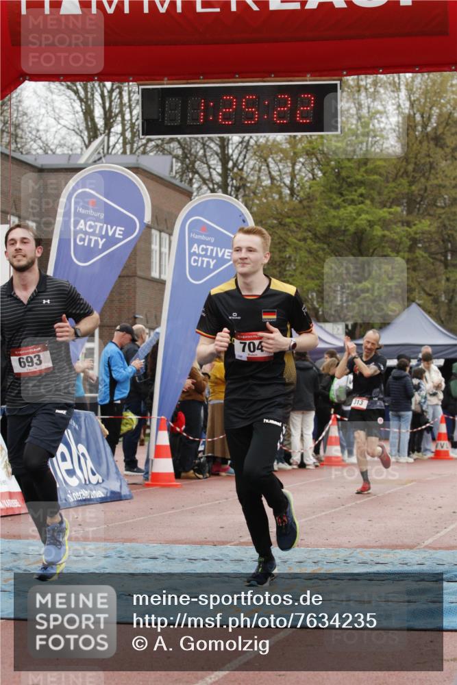 13.04.2025 - Hammer Lauf A. Gomolzig http://msf.ph/oto/7634235 13.04.2025 12:25:20 Ziel 109, 313, 693, 704, 1049 meine-sportfotos.de