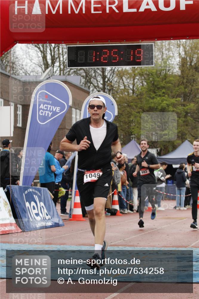 13.04.2025 - Hammer Lauf A. Gomolzig http://msf.ph/oto/7634258 13.04.2025 12:25:17 Ziel 109, 693, 704, 1049 meine-sportfotos.de