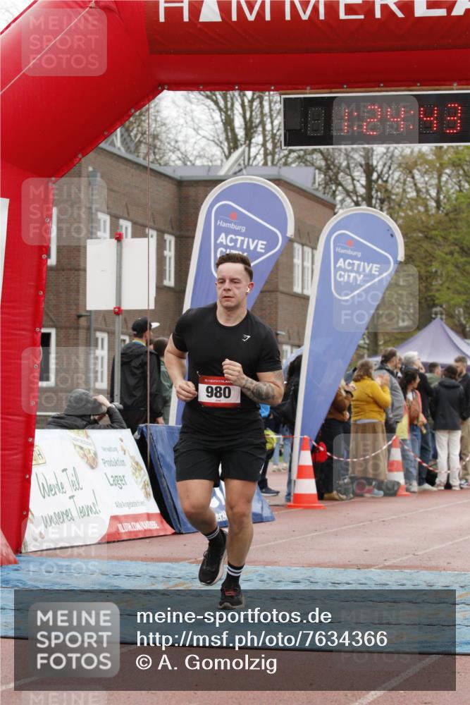 13.04.2025 - Hammer Lauf A. Gomolzig http://msf.ph/oto/7634366 13.04.2025 12:24:42 Ziel 980 meine-sportfotos.de