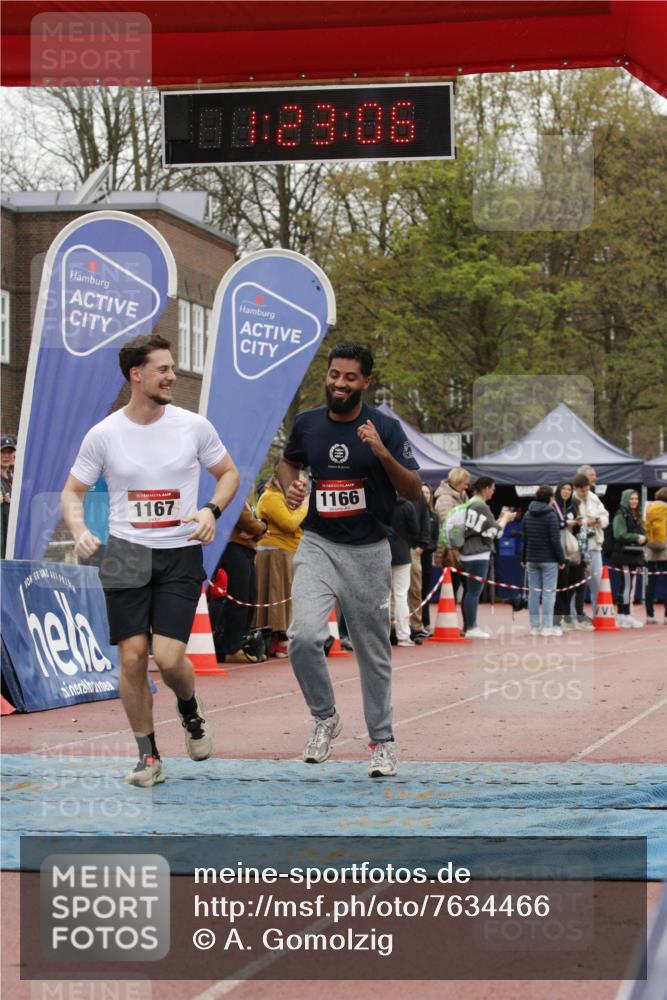 13.04.2025 - Hammer Lauf A. Gomolzig http://msf.ph/oto/7634466 13.04.2025 12:23:04 Ziel 1166, 1167 meine-sportfotos.de
