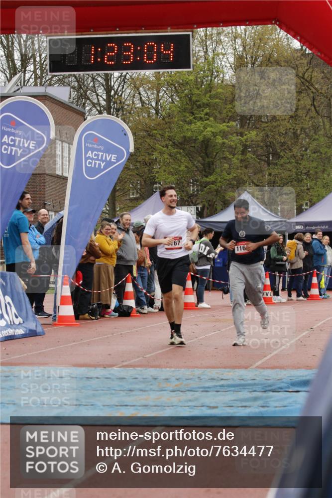 13.04.2025 - Hammer Lauf A. Gomolzig http://msf.ph/oto/7634477 13.04.2025 12:23:02 Ziel 1166, 1167 meine-sportfotos.de