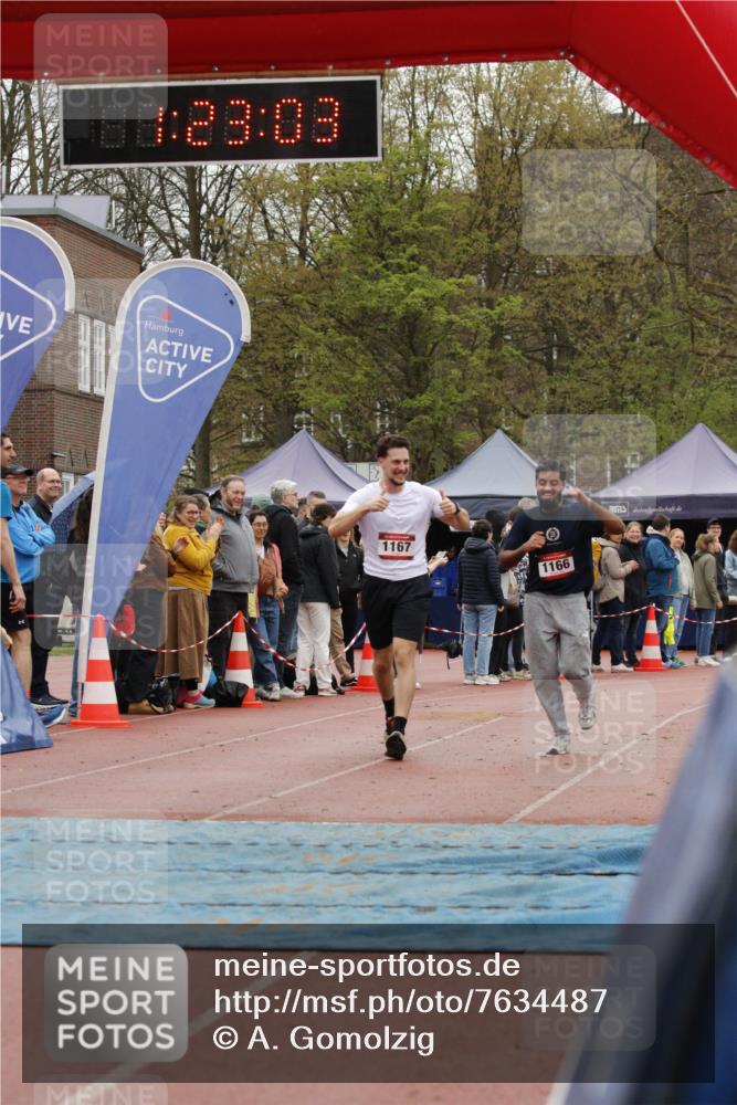 13.04.2025 - Hammer Lauf A. Gomolzig http://msf.ph/oto/7634487 13.04.2025 12:23:01 Ziel 1166, 1167 meine-sportfotos.de