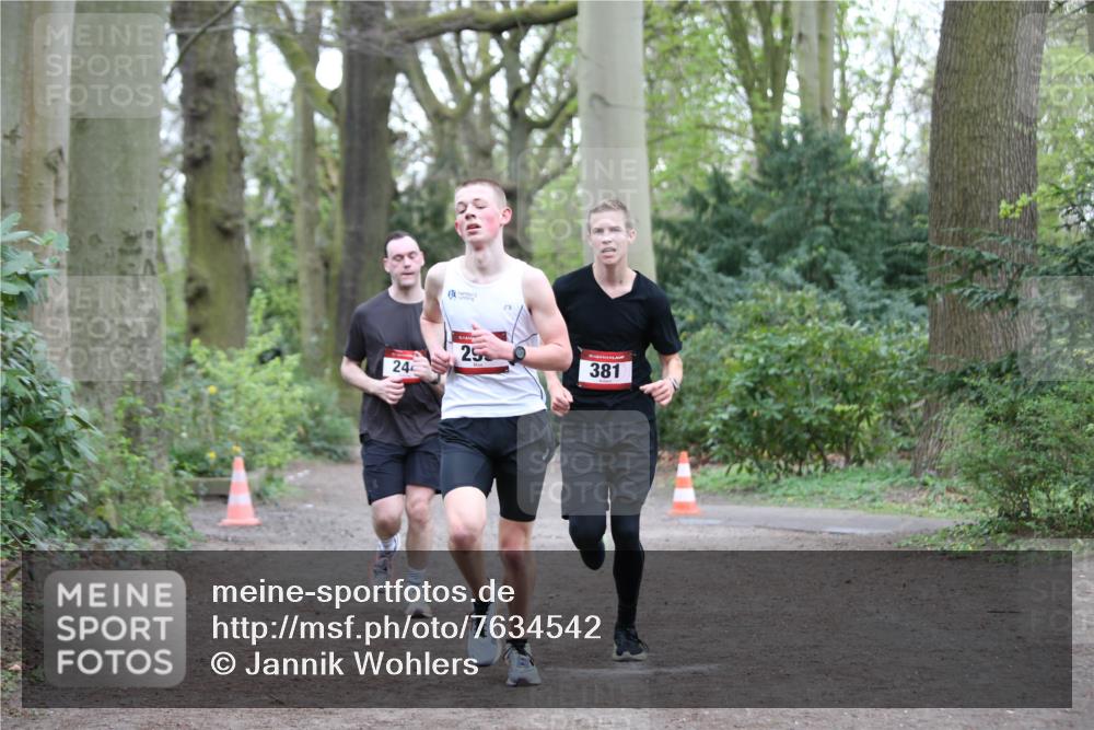 13.04.2025 - Hammer Lauf Jannik Wohlers http://msf.ph/oto/7634542 13.04.2025 12:32:22 Laufen 244, 25, 381 meine-sportfotos.de