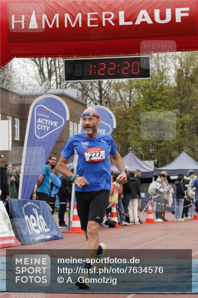 13.04.2025 - Hammer Lauf A. Gomolzig http://msf.ph/oto/7634576 13.04.2025 12:22:18 Ziel 227, 251, 1783 meine-sportfotos.de