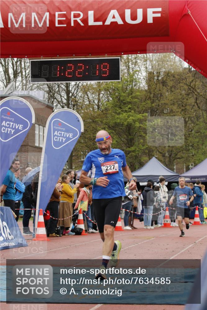 13.04.2025 - Hammer Lauf A. Gomolzig http://msf.ph/oto/7634585 13.04.2025 12:22:17 Ziel 227, 251, 1783 meine-sportfotos.de