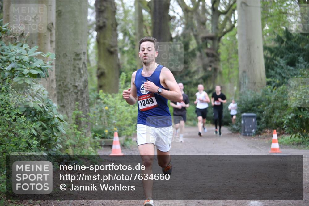13.04.2025 - Hammer Lauf Jannik Wohlers http://msf.ph/oto/7634660 13.04.2025 12:32:16 Laufen 1249 meine-sportfotos.de