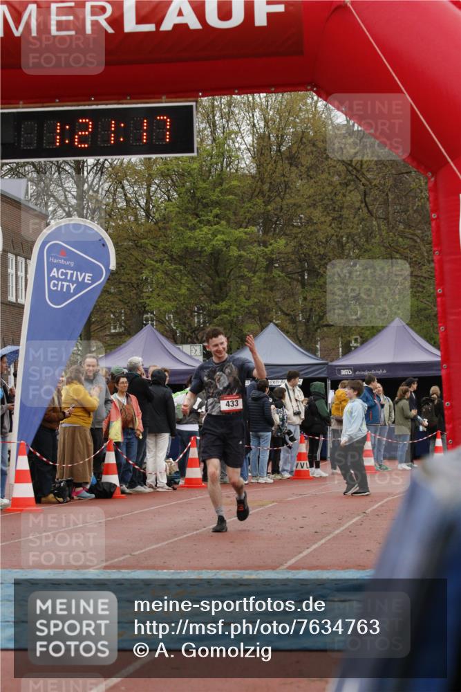13.04.2025 - Hammer Lauf A. Gomolzig http://msf.ph/oto/7634763 13.04.2025 12:21:16 Ziel 433 meine-sportfotos.de