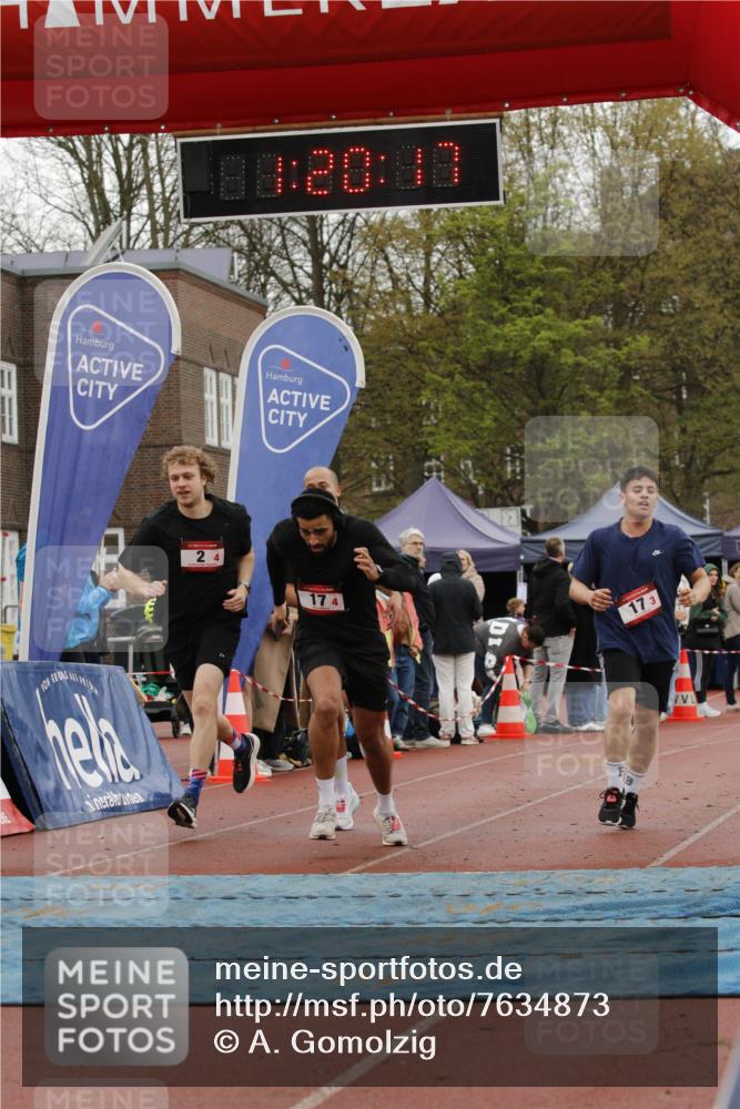 13.04.2025 - Hammer Lauf A. Gomolzig http://msf.ph/oto/7634873 13.04.2025 12:20:15 Ziel 2, 17, 1174 meine-sportfotos.de