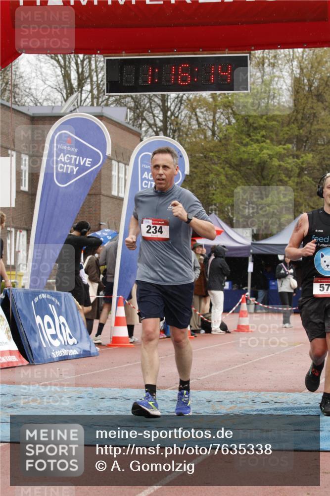 13.04.2025 - Hammer Lauf A. Gomolzig http://msf.ph/oto/7635338 13.04.2025 12:16:12 Ziel 233, 234, 579 meine-sportfotos.de