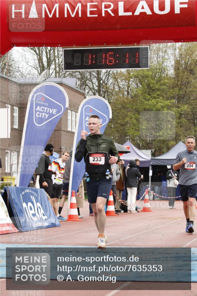 13.04.2025 - Hammer Lauf A. Gomolzig http://msf.ph/oto/7635353 13.04.2025 12:16:09 Ziel 233, 234, 579 meine-sportfotos.de