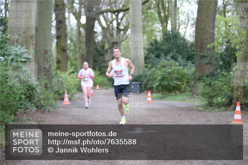 13.04.2025 - Hammer Lauf Jannik Wohlers http://msf.ph/oto/7635588 13.04.2025 12:30:42 Laufen 1828 meine-sportfotos.de