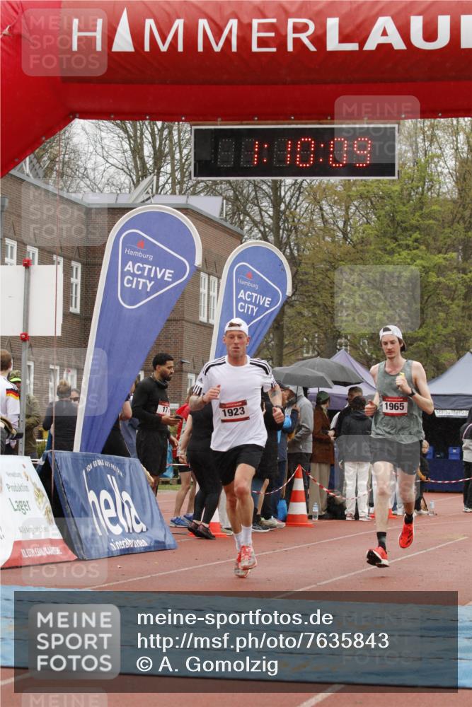 13.04.2025 - Hammer Lauf A. Gomolzig http://msf.ph/oto/7635843 13.04.2025 12:10:08 Ziel 493, 1923, 1965 meine-sportfotos.de
