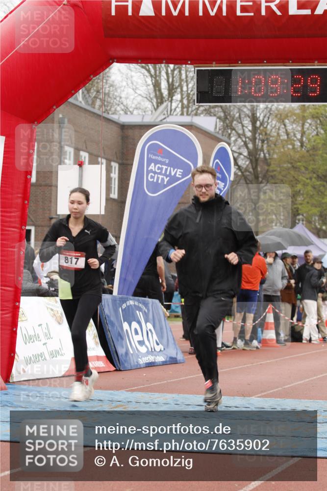 13.04.2025 - Hammer Lauf A. Gomolzig http://msf.ph/oto/7635902 13.04.2025 12:09:28 Ziel 312, 817, 818 meine-sportfotos.de