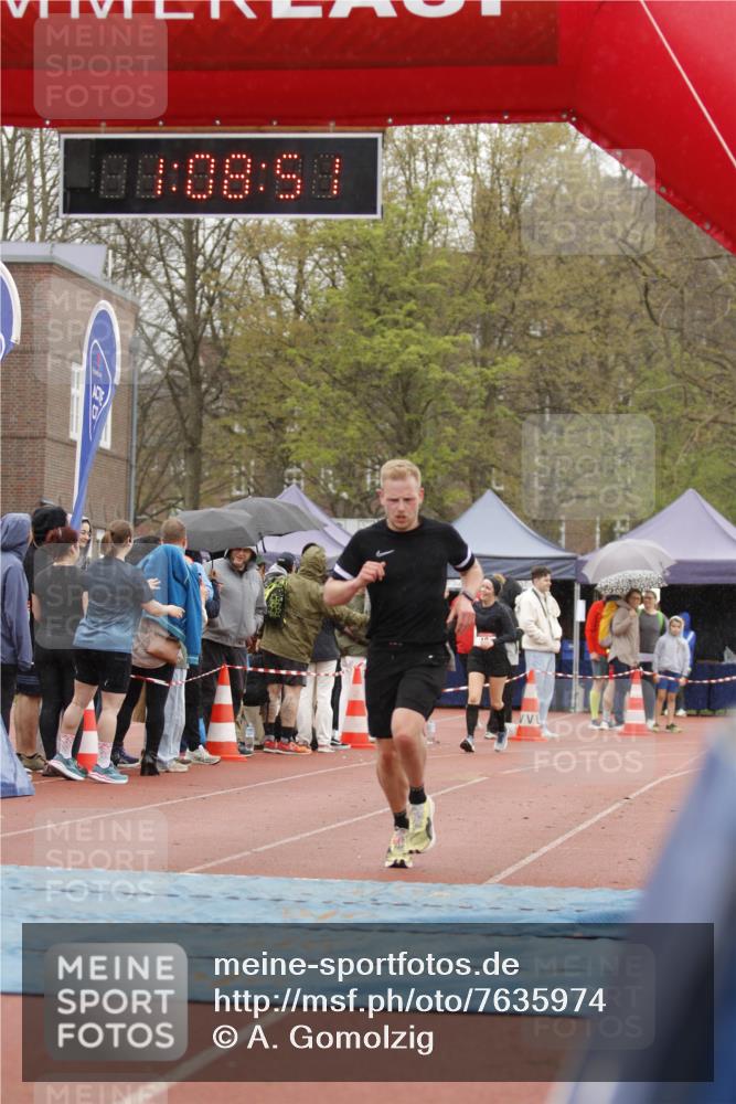 13.04.2025 - Hammer Lauf A. Gomolzig http://msf.ph/oto/7635974 13.04.2025 12:08:49 Ziel 18, 170, 452, 737 meine-sportfotos.de