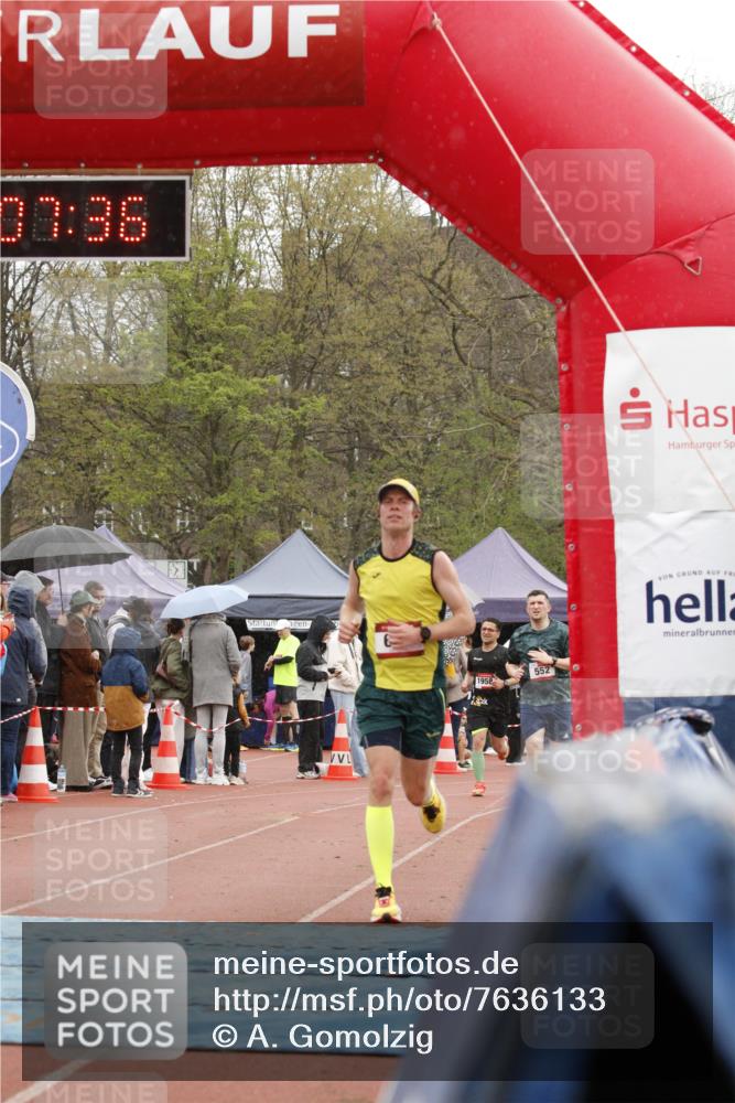 13.04.2025 - Hammer Lauf A. Gomolzig http://msf.ph/oto/7636133 13.04.2025 12:07:35 Ziel 552, 633, 1958 meine-sportfotos.de