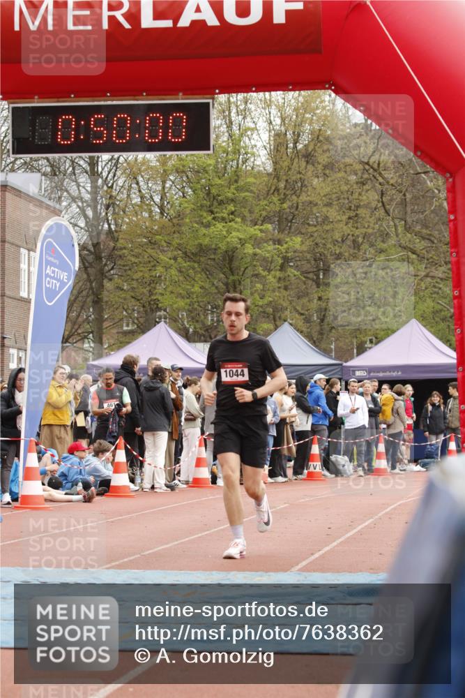 13.04.2025 - Hammer Lauf A. Gomolzig http://msf.ph/oto/7638362 13.04.2025 11:49:58 Ziel 13, 1044 meine-sportfotos.de