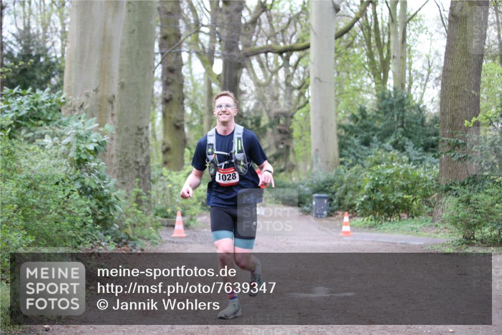 13.04.2025 - Hammer Lauf Jannik Wohlers http://msf.ph/oto/7639347 13.04.2025 12:17:33 Laufen 1028 meine-sportfotos.de