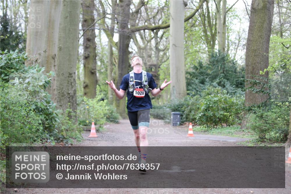 13.04.2025 - Hammer Lauf Jannik Wohlers http://msf.ph/oto/7639357 13.04.2025 12:17:33 Laufen 1028 meine-sportfotos.de