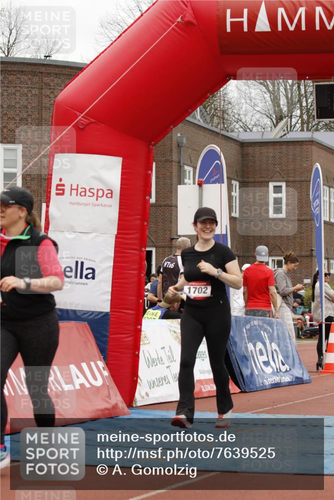 13.04.2025 - Hammer Lauf A. Gomolzig http://msf.ph/oto/7639525 13.04.2025 11:39:16 Ziel 454, 1702, 1950 meine-sportfotos.de
