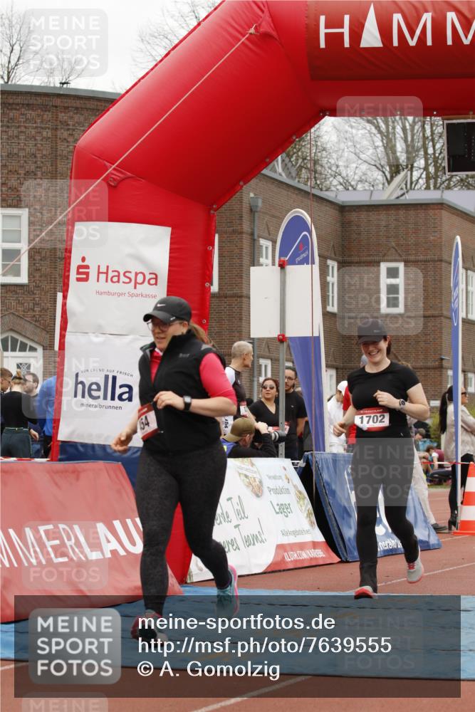 13.04.2025 - Hammer Lauf A. Gomolzig http://msf.ph/oto/7639555 13.04.2025 11:39:15 Ziel 454, 1702, 1950 meine-sportfotos.de