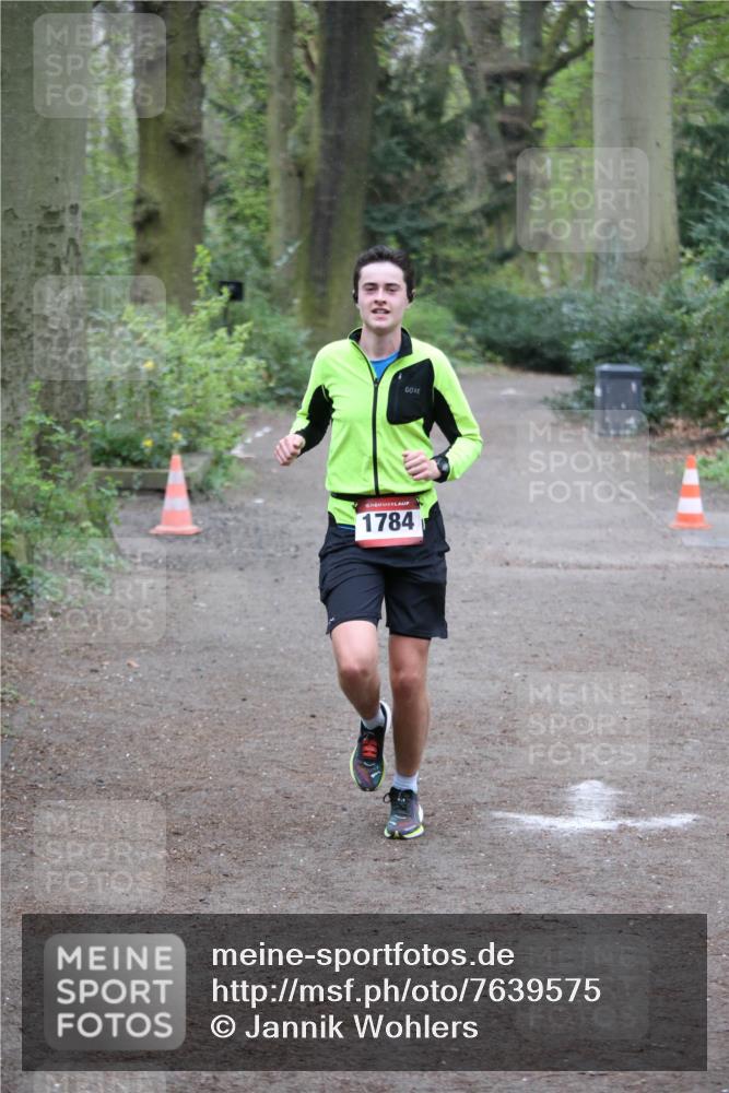 13.04.2025 - Hammer Lauf Jannik Wohlers http://msf.ph/oto/7639575 13.04.2025 12:14:23 Laufen 1784 meine-sportfotos.de