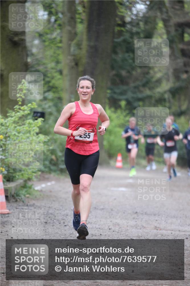 13.04.2025 - Hammer Lauf Jannik Wohlers http://msf.ph/oto/7639577 13.04.2025 10:08:07 Laufen 255 meine-sportfotos.de