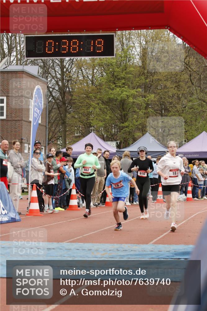 13.04.2025 - Hammer Lauf A. Gomolzig http://msf.ph/oto/7639740 13.04.2025 11:38:17 Ziel 18, 662, 916 meine-sportfotos.de