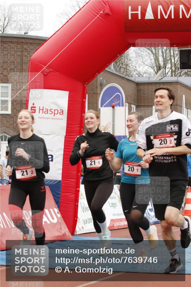 13.04.2025 - Hammer Lauf A. Gomolzig http://msf.ph/oto/7639746 13.04.2025 11:38:00 Ziel 20, 21, 1310 meine-sportfotos.de