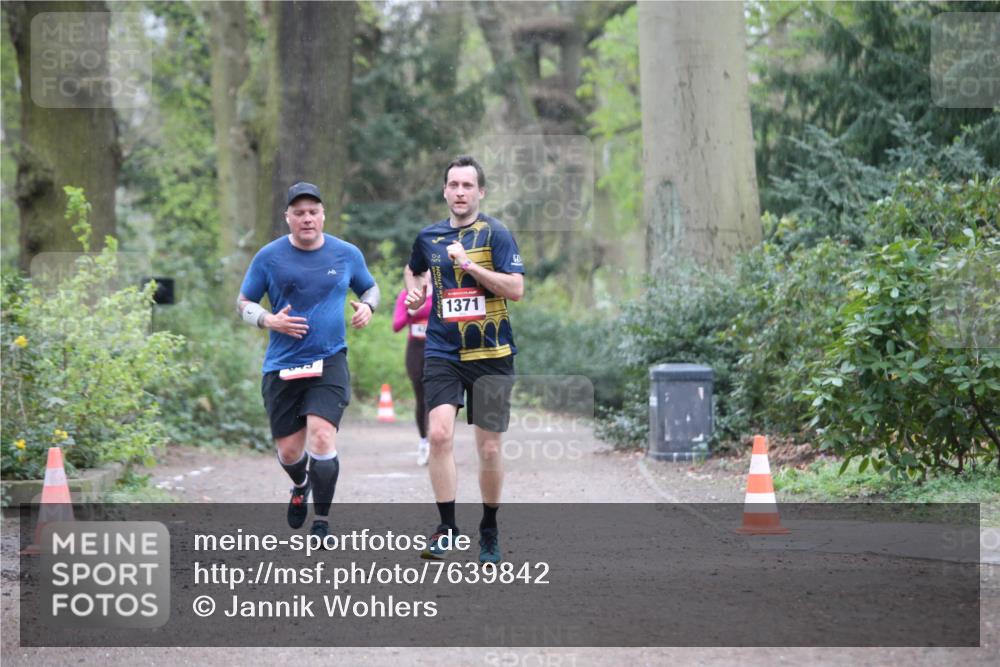 13.04.2025 - Hammer Lauf Jannik Wohlers http://msf.ph/oto/7639842 13.04.2025 12:12:35 Laufen 1371 meine-sportfotos.de
