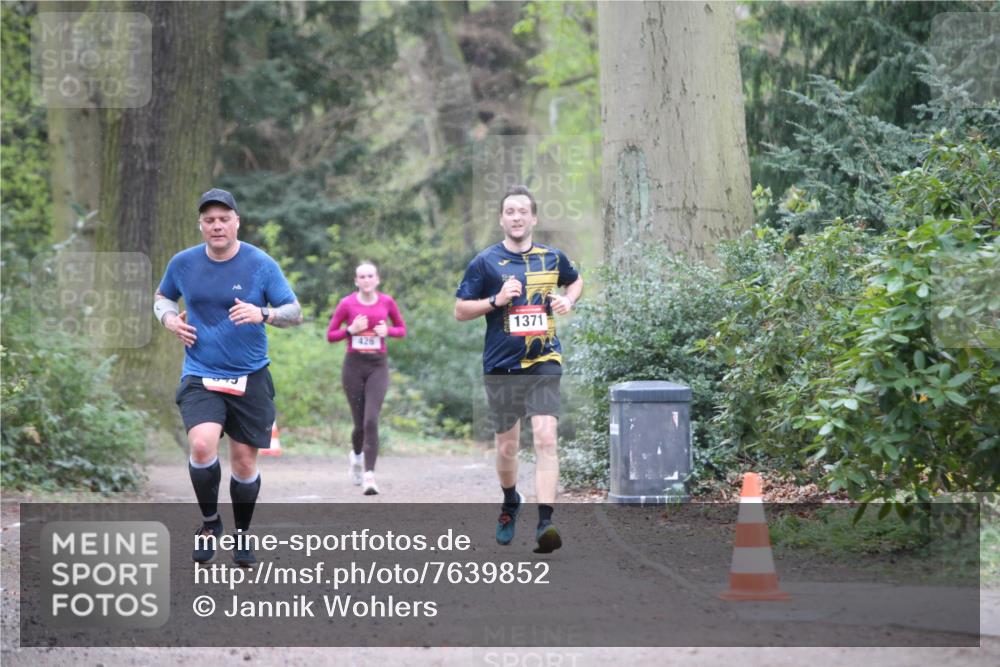 13.04.2025 - Hammer Lauf Jannik Wohlers http://msf.ph/oto/7639852 13.04.2025 12:12:33 Laufen 426, 1371 meine-sportfotos.de