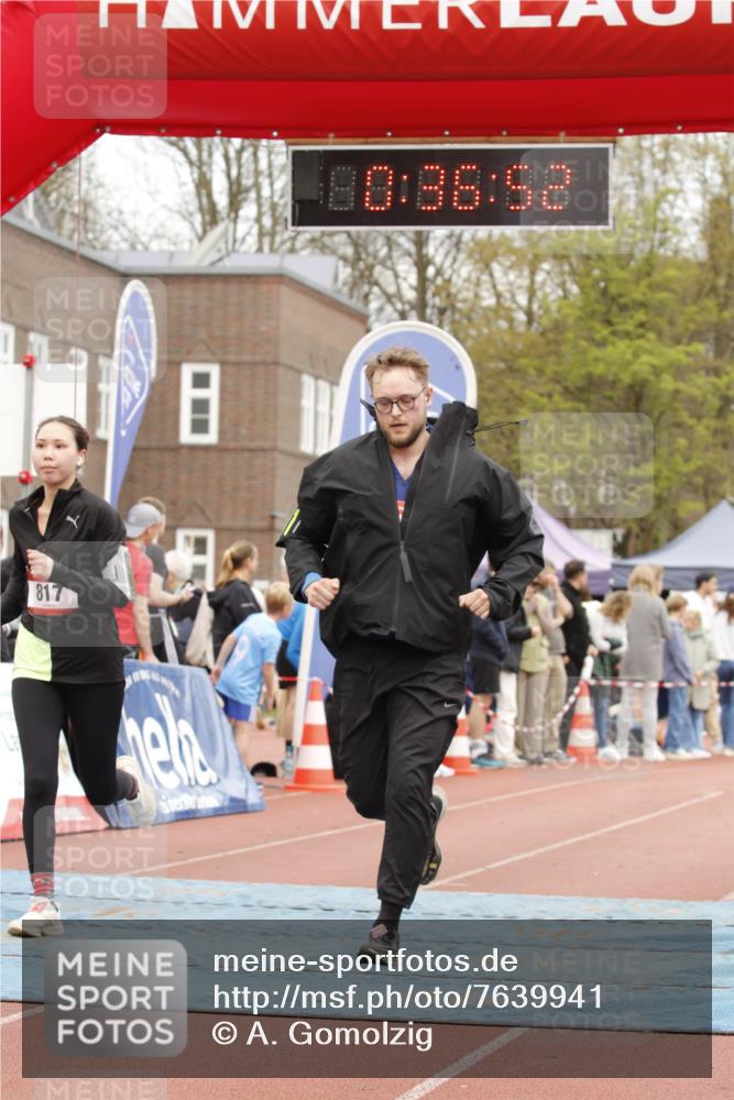 13.04.2025 - Hammer Lauf A. Gomolzig http://msf.ph/oto/7639941 13.04.2025 11:36:50 Ziel 817, 818 meine-sportfotos.de