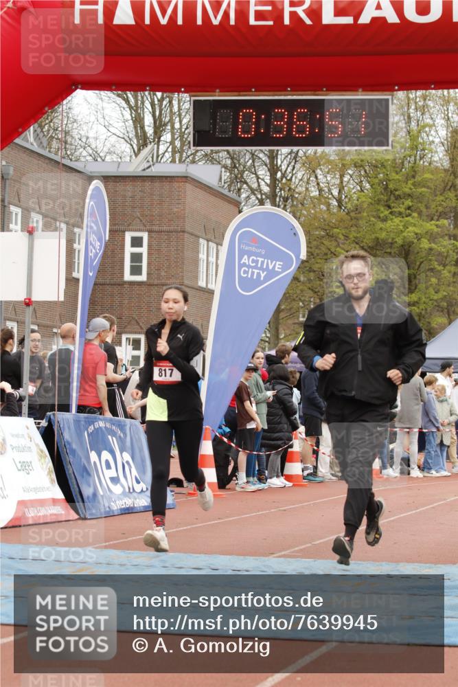 13.04.2025 - Hammer Lauf A. Gomolzig http://msf.ph/oto/7639945 13.04.2025 11:36:49 Ziel 817, 818 meine-sportfotos.de