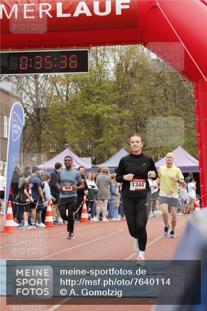 13.04.2025 - Hammer Lauf A. Gomolzig http://msf.ph/oto/7640114 13.04.2025 11:35:35 Ziel 654, 1344, 1897 meine-sportfotos.de