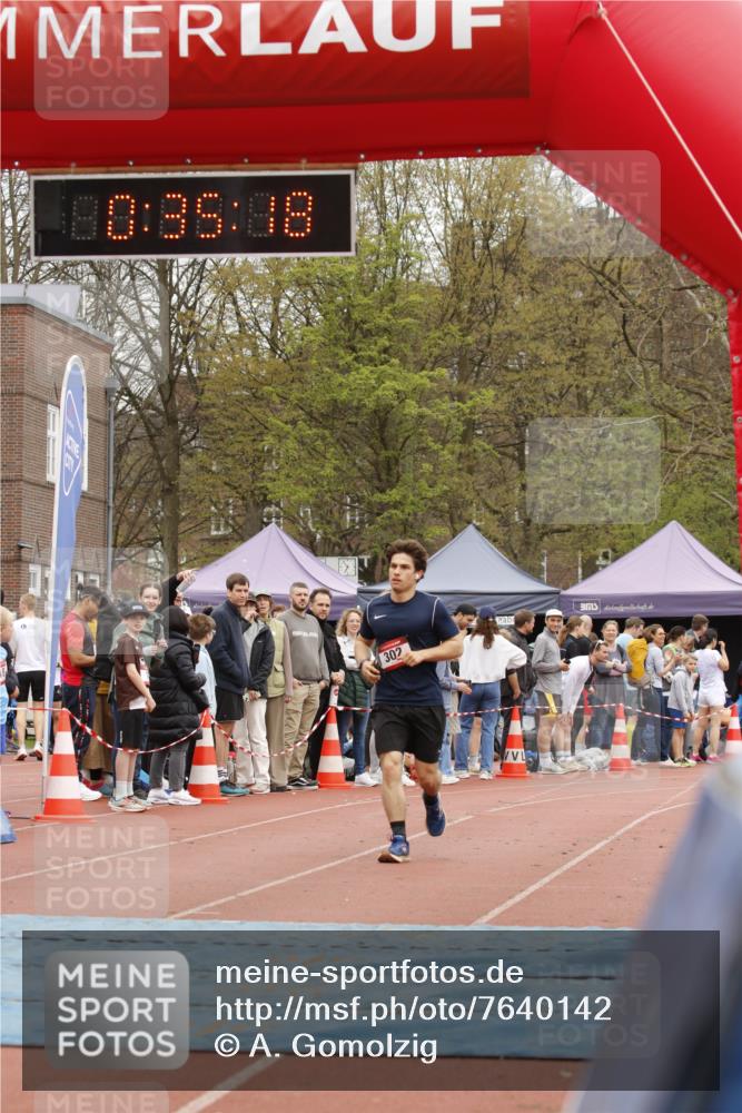 13.04.2025 - Hammer Lauf A. Gomolzig http://msf.ph/oto/7640142 13.04.2025 11:35:16 Ziel 3, 302 meine-sportfotos.de