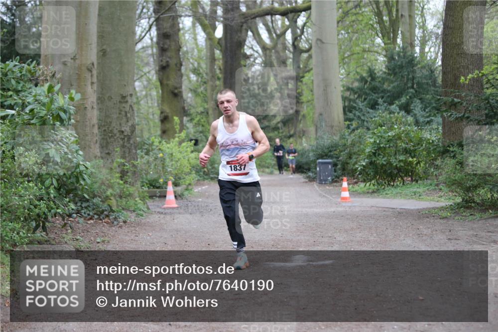 13.04.2025 - Hammer Lauf Jannik Wohlers http://msf.ph/oto/7640190 13.04.2025 12:11:25 Laufen 1837 meine-sportfotos.de