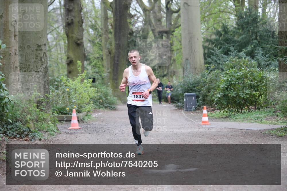 13.04.2025 - Hammer Lauf Jannik Wohlers http://msf.ph/oto/7640205 13.04.2025 12:11:25 Laufen 1837 meine-sportfotos.de